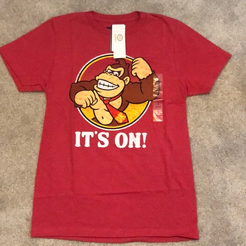 NWT Men’s Nintendo Donkey Kong “It’s On!” T-shirt Size S